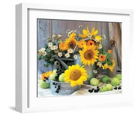 Sunflower Arrangement I-null-Framed Art Print