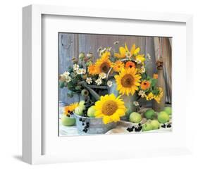 Sunflower Arrangement I-null-Framed Art Print