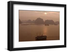 Sunrise at Halong Bay, UNESCO World Heritage Site, Vietnam, Indochina, Southeast Asia, Asia-Rolf Richardson-Framed Photographic Print