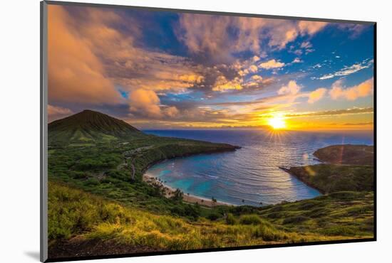 Sunrise from Hanauma Bay on Oahu, Hawaii-Shane Myers Photography-Mounted Photographic Print