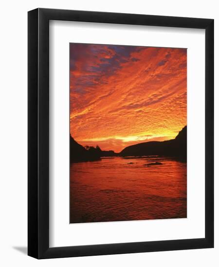 Sunrise on the Potomac River, Loundon County, Virginia, USA-Charles Gurche-Framed Photographic Print