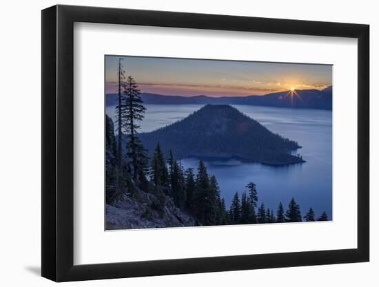 Sunrise over Crater Lake and Wizard Island-James-Framed Photographic Print