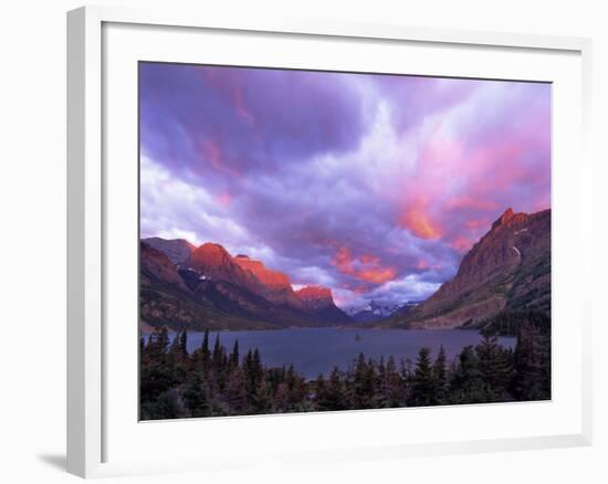 Sunrise over Wild Goose Island, Glacier National Park, Montana, USA-Chuck Haney-Framed Photographic Print