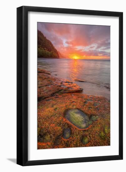 Sunset at Na Pali Coast, Kauai Hawaii-Vincent James-Framed Premium Photographic Print