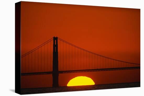 Sunset Behind the Golden Gate Bridge-Paul Souders-Stretched Canvas