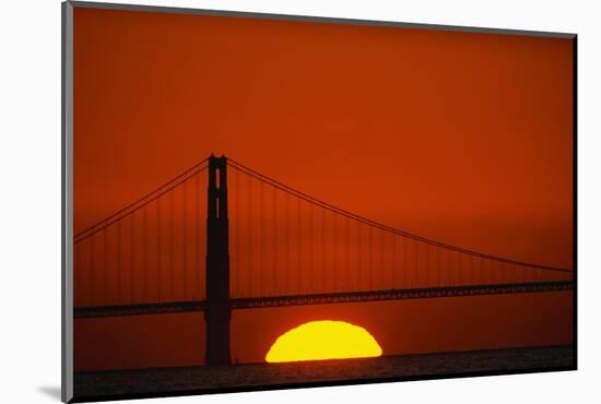 Sunset Behind the Golden Gate Bridge-Paul Souders-Mounted Photographic Print