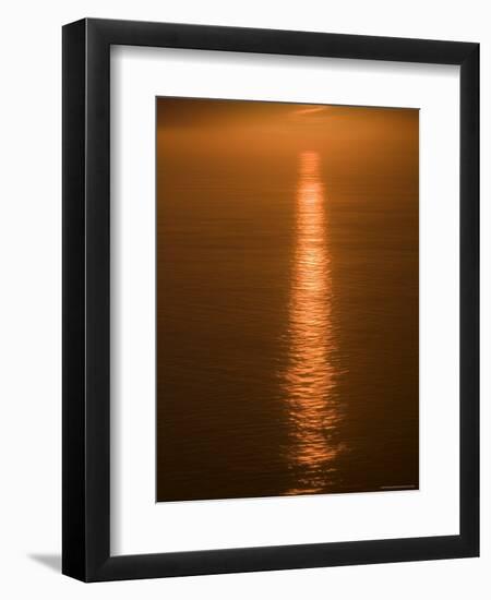 Sunset Just off the Coast of Oahu, Hawaii, United States of America, Pacificnorth America-Ethel Davies-Framed Photographic Print