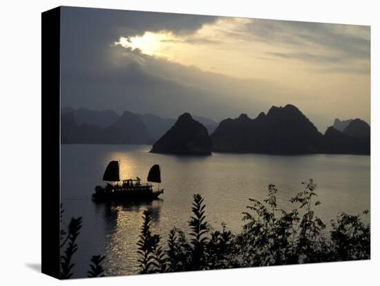 Sunset on Karst Hills and Junk Boats, Ha Long Bay, Vietnam-Keren Su-Stretched Canvas