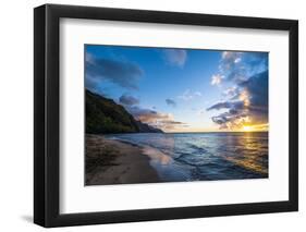 Sunset on the Napali Coast, Kauai, Hawaii,United States of America, Pacific-Michael Runkel-Framed Premium Photographic Print