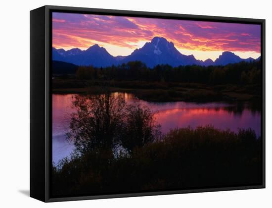 Sunset Over Snake River, Oxbow Bend, Grand Teton National Park, USA-Carol Polich-Framed Stretched Canvas