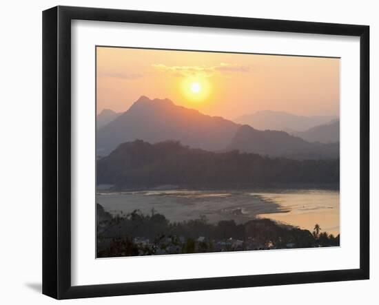 Sunset over the Mekong River from Wat Phousi, Luang Prabang, Laos, Indochina, Southeast Asia, Asia-Matthew Williams-Ellis-Framed Premium Photographic Print