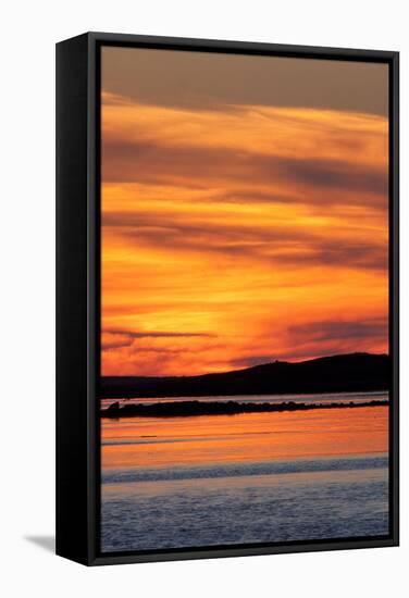 Sunset Sunset over the Sea-null-Framed Stretched Canvas