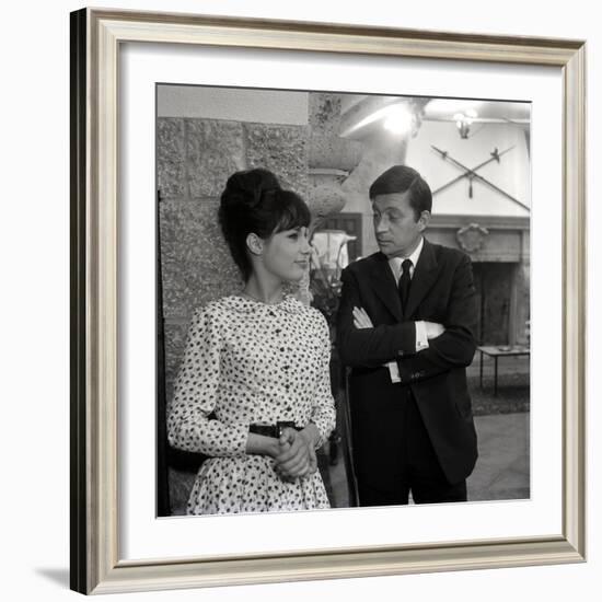 Sur le tournage du film and Satan conduit le bal with Bernadette Lafont and Jacques Doniol-Valcroze-null-Framed Photo