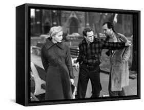 Sur les quais On The Waterfront d' EliaKazan with Marlon Brando and Eva Marie Saint, 1954 (b/w phot-null-Framed Stretched Canvas