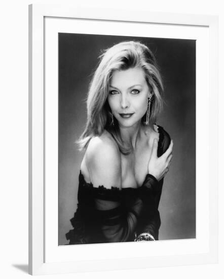 Susie and les Baker Boys THE FABULOUS BAKER BOYS by Steve Kloves with Michelle Pfeiffer, 1989 (b/w -null-Framed Photo