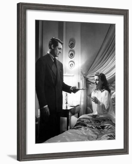 Suspicion, Cary Grant, Joan Fontaine, 1941-null-Framed Photo