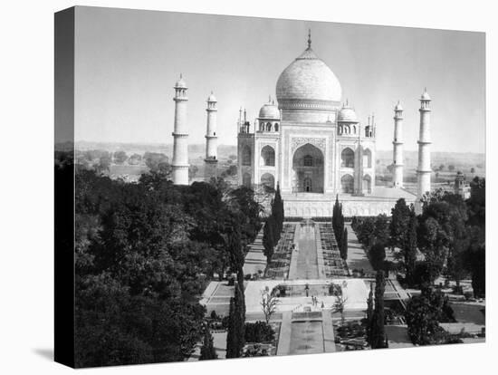 Taj Mahal in Agra, India Photograph - Agra, India-Lantern Press-Stretched Canvas