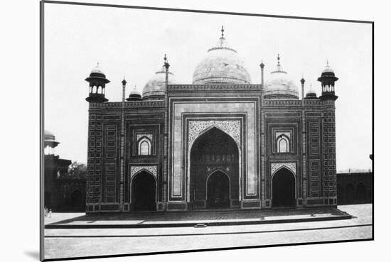 Taj Mahal Mosque (Or Masji), Agra, India, 1916-1917-null-Mounted Giclee Print