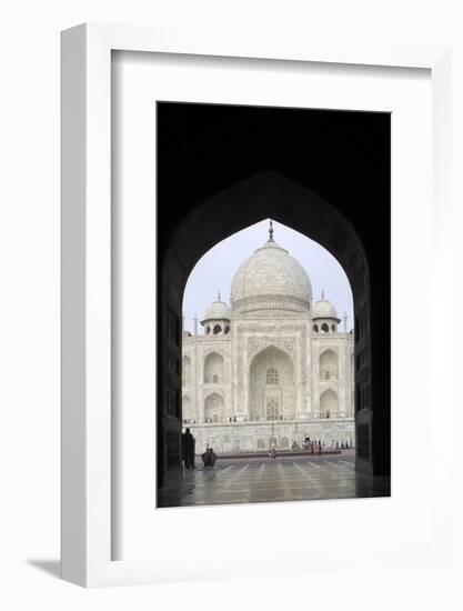 Taj Mahal, UNESCO World Heritage Site, Agra, Uttar Pradesh, India, Asia-Balan Madhavan-Framed Photographic Print