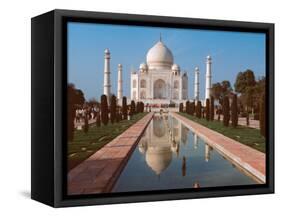 Taj Mahal, Uttar Pradesh, India-Dee Ann Pederson-Framed Stretched Canvas