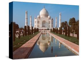 Taj Mahal, Uttar Pradesh, India-Dee Ann Pederson-Stretched Canvas