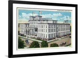 Tampa, Florida - De Soto Hotel Exterior View-Lantern Press-Framed Premium Giclee Print