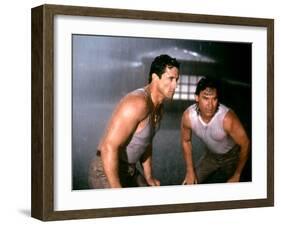 TANGO & CASH, 1989 directed by ANDREY KONCHALOVSKIY Sylvester Stallone and Kurt Russell (photo)-null-Framed Photo