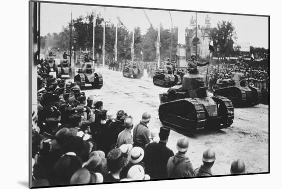 Tanks in the Great Victory Parade, Paris, France, 14 July 1919-null-Mounted Giclee Print