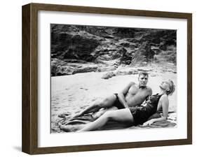 Tant qu'il y aura des hommes From Here to Eternity by FredZinnemann with Burt Lancaster and Deborah-null-Framed Photo