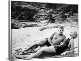 Tant qu'il y aura des hommes From Here to Eternity by FredZinnemann with Burt Lancaster and Deborah-null-Framed Photo