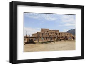 Taos Pueblo, UNESCO World Heritage Site, Taos, New Mexico, United States of America, North America-Wendy Connett-Framed Photographic Print