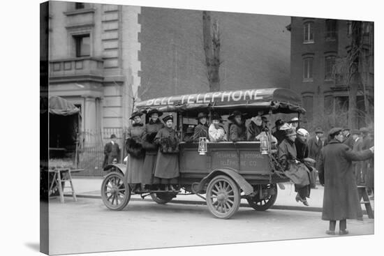 Telephone Company Transports Phone Operators To Its Own Offices During Strike-null-Stretched Canvas