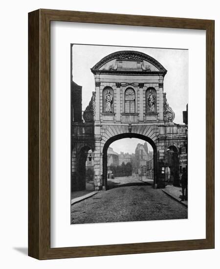 Temple Bar Archway, at the Stand End of Fleet Street, London, 1877-null-Framed Giclee Print