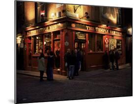 Temple Bar, Dublin, Eire (Republic of Ireland)-Roy Rainford-Mounted Photographic Print