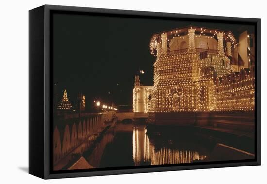 Temple of Sacred Tooth (Dalada Maligawa)-null-Framed Stretched Canvas