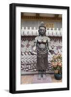 Temple Sculptures at Wat Ounalom Sisowath in Phnom Penh, Cambodia-null-Framed Giclee Print