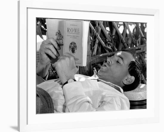 Tempo di Roma by Denys by La Patelliere with Charles Aznavour, 1963 (b/w photo)-null-Framed Photo