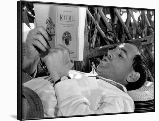 Tempo di Roma by Denys by La Patelliere with Charles Aznavour, 1963 (b/w photo)-null-Framed Photo