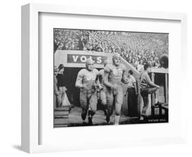 Tennessee Volunteers Football Team-null-Framed Art Print