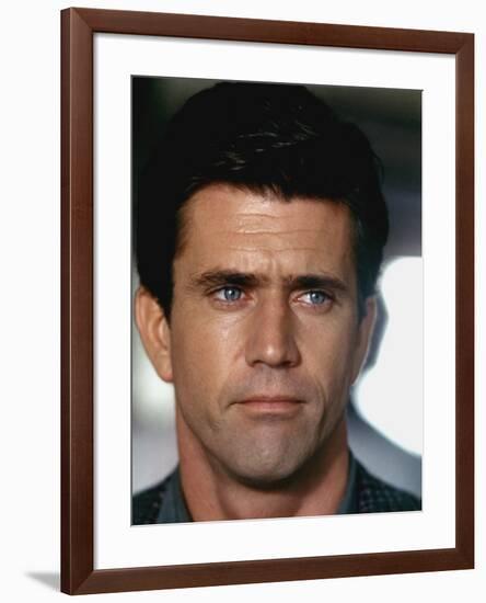 TEQUILA SUNRISE, 1988 directed by ROBERT TOWNE Mel Gibson (photo)-null-Framed Photo
