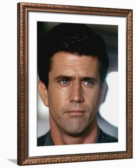 TEQUILA SUNRISE, 1988 directed by ROBERT TOWNE Mel Gibson (photo)-null-Framed Photo