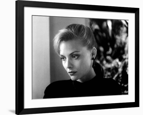 TEQUILA SUNRISE, 1988 directed by ROBERT TOWNE Michelle Pfeiffer (b/w photo)-null-Framed Photo