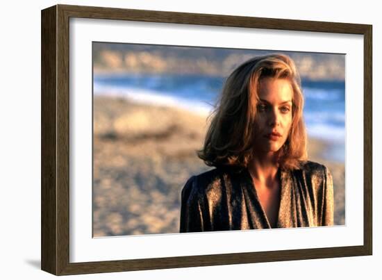 TEQUILA SUNRISE, 1988 directed by ROBERT TOWNE Michelle Pfeiffer (photo)-null-Framed Photo