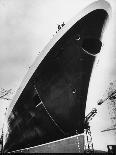 Twin Screw Propeller of New Cunard Liner 'Queen Elizabeth II'-Terence Spencer-Photographic Print