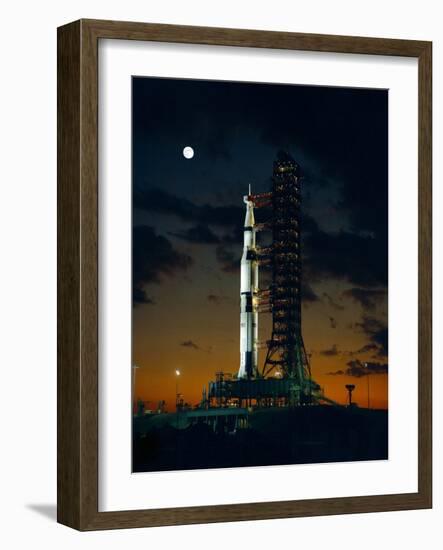 Test Flight of Giant Saturn V Rocket for Apollo 4 Mission at Kennedy Space Center, Nov 8, 1967-null-Framed Photo