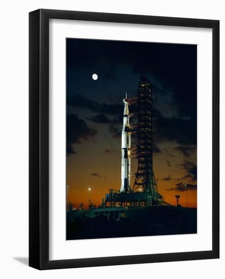 Test Flight of Giant Saturn V Rocket for Apollo 4 Mission at Kennedy Space Center, Nov 8, 1967-null-Framed Photo