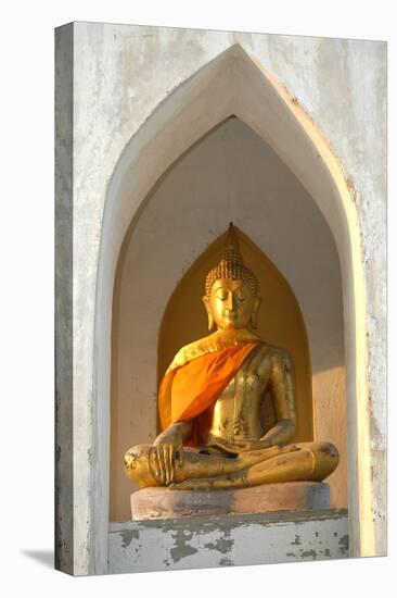 Thailand, Ayutthaya, Tambon Tha Wasukri. Buddha at Wat Na Phra Meru-Kevin Oke-Stretched Canvas