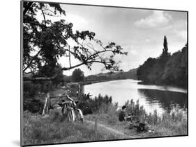 Thames Pastimes-Fred Musto-Mounted Photographic Print