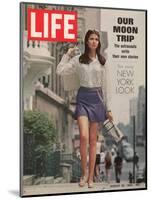 That Young New York Look, August 22, 1969-Vernon Merritt III-Mounted Photographic Print