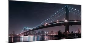 The 2 Lovers under Manhattan Bridge-Fabien Bravin-Mounted Photographic Print